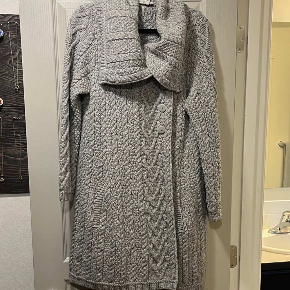 Elegant Gray Cable Knit Wool Cardigan from Ireland
